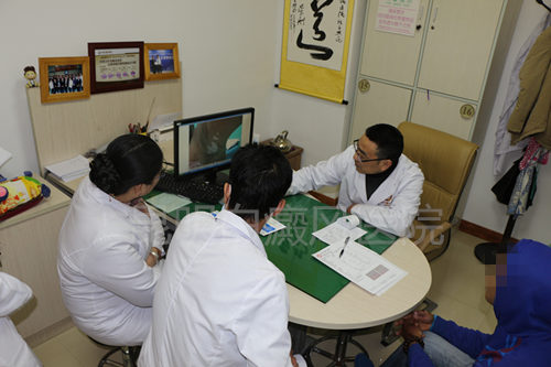 开春防复发医生联合会诊活动现场人气火爆