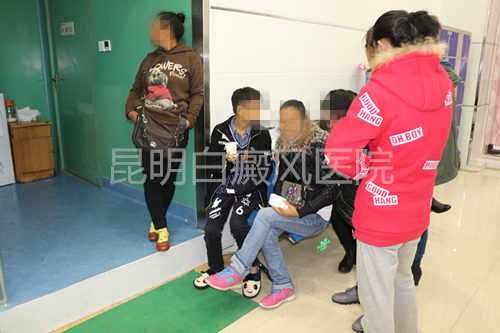开春防复发医生联合会诊活动现场人气火爆